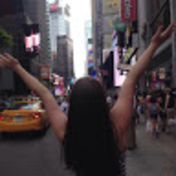 Meet your Posher, Haley - Picture 1 of 1